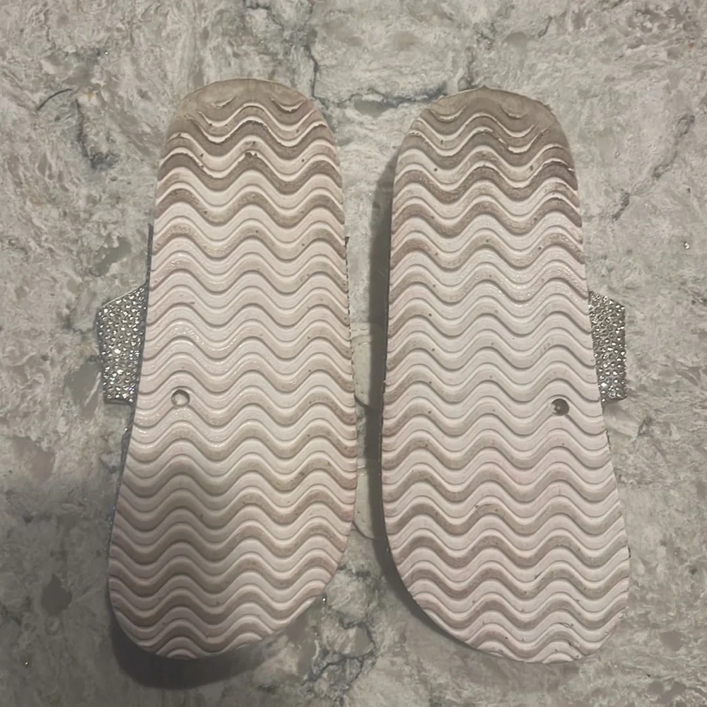 Steve Madden girls rhinestone sandals - Picture 8 of 10